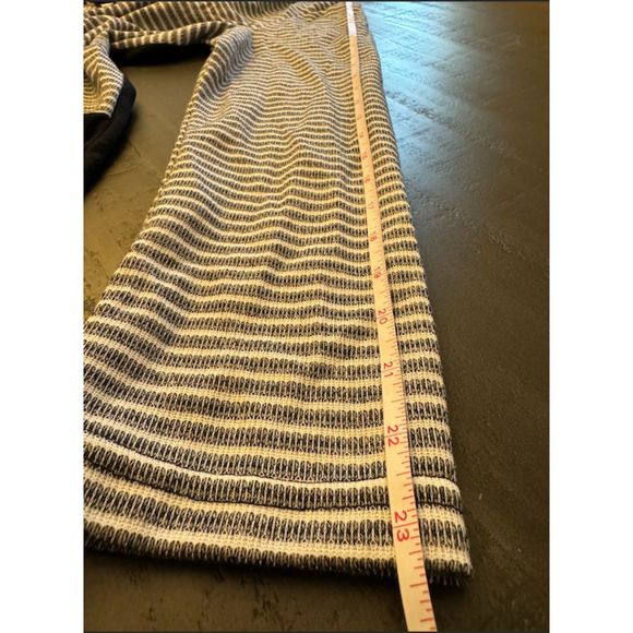 Chico's Mixed Print Long Sleeve Floral and Striped Top - Sz 2 (L/12) - Picture 8 of 11